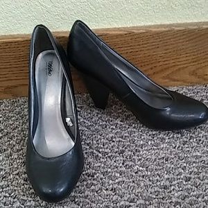 Black Mossimo heels